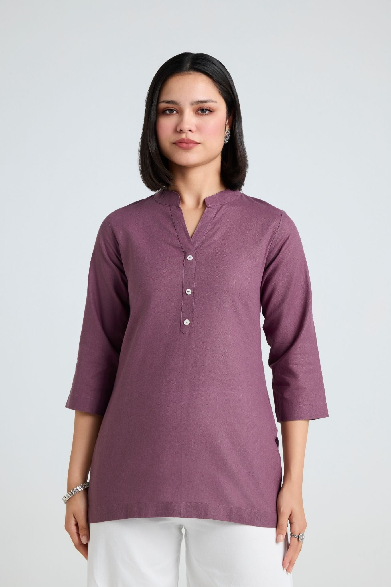 Janvika Linen Short Kurta