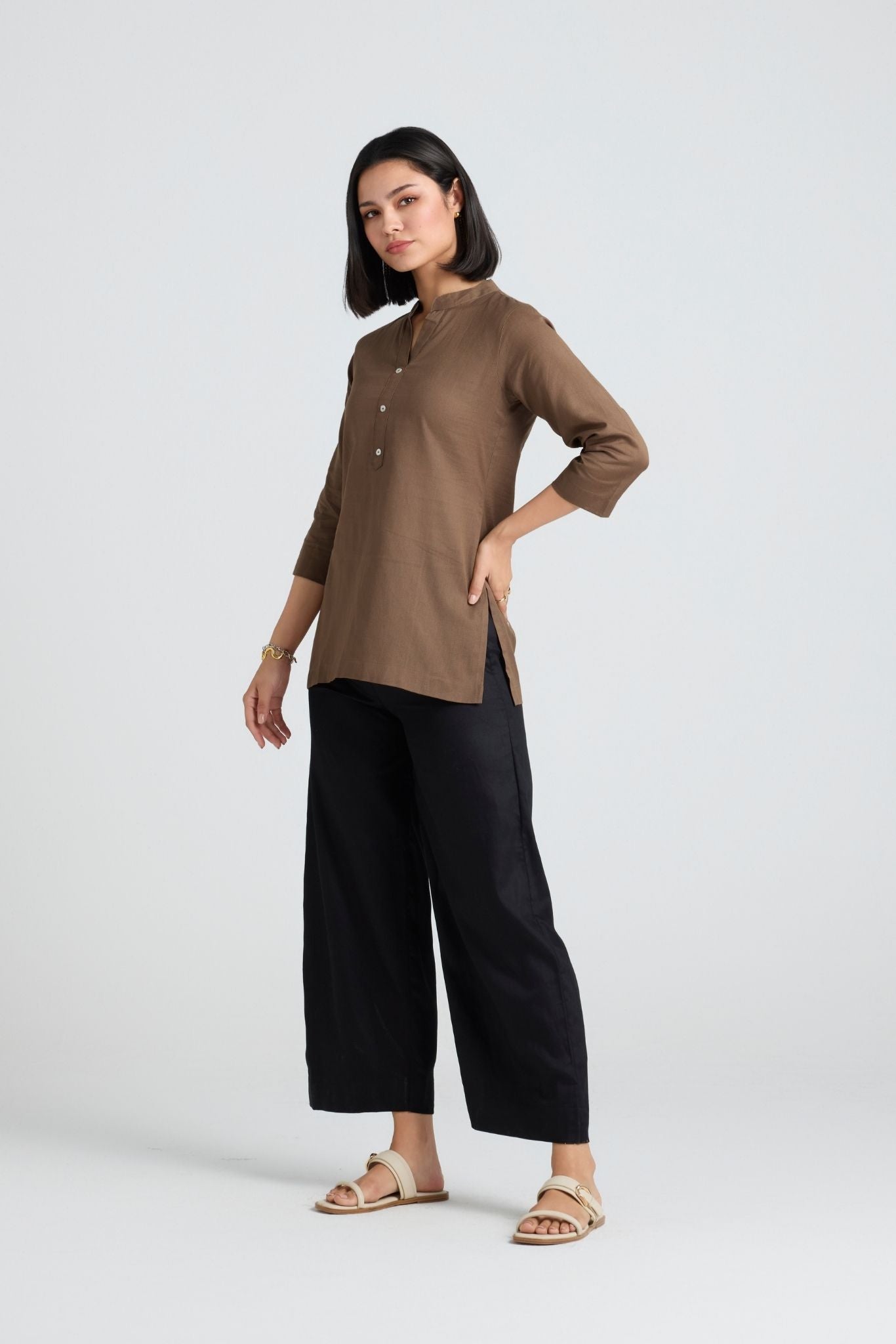 Ruhani Linen Short Kurta