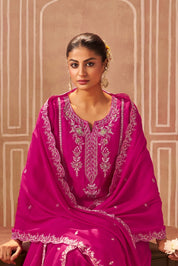 Zahra Embroidered Kurta Set