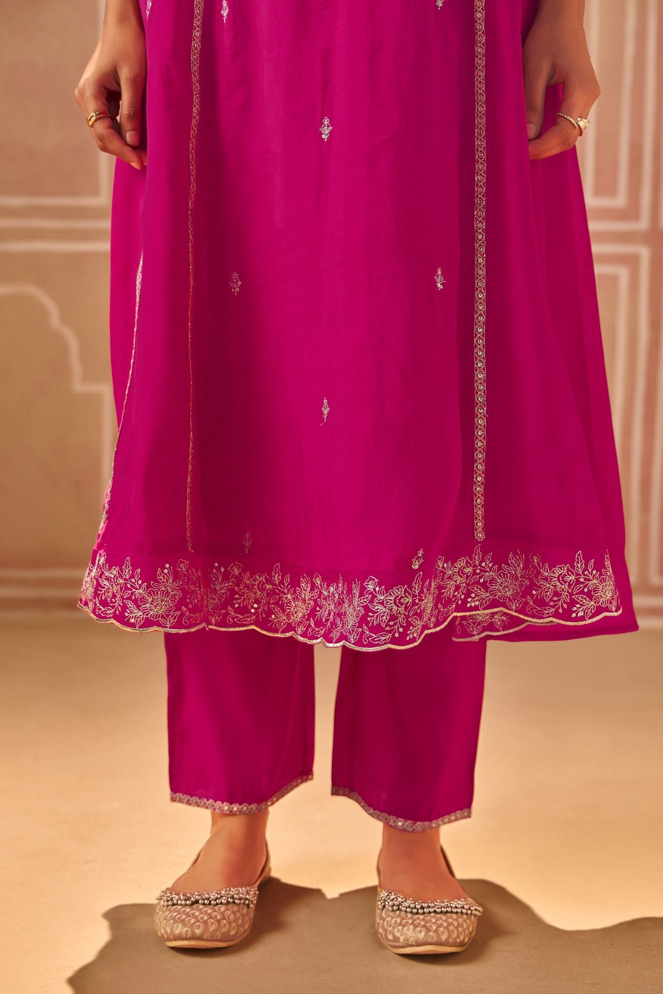 Zahra Embroidered Kurta Set