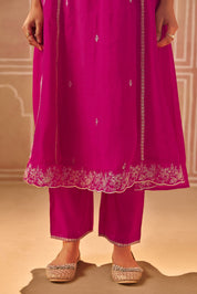 Zahra Embroidered Kurta Set