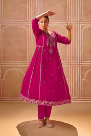 Zahra Embroidered Kurta Set