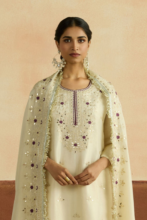 Mahika Embroidered Kurta Set (Unstitched)