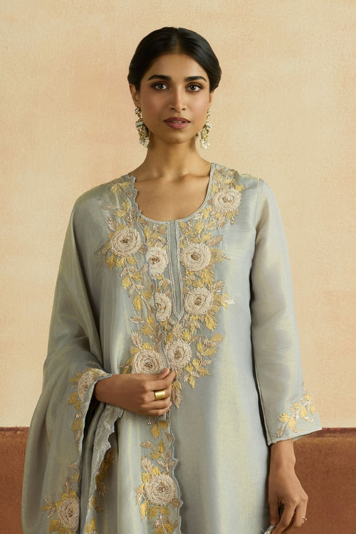 Manika Embroidered Kurta Set (Unstitched)