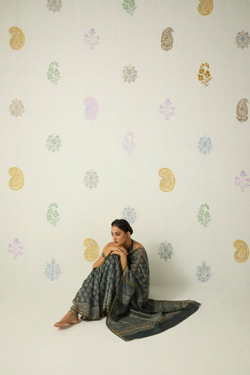 Kaavya Saree