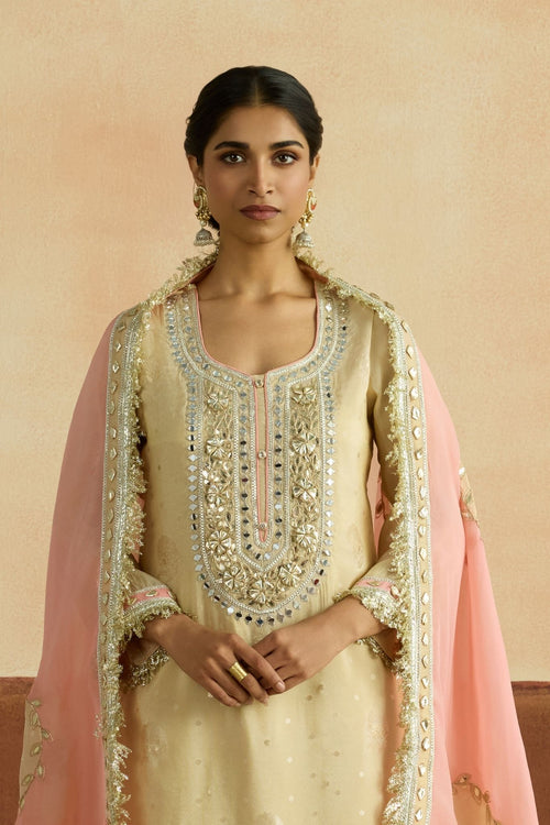 Omisha Embroidered Kurta Set (Unstitched)