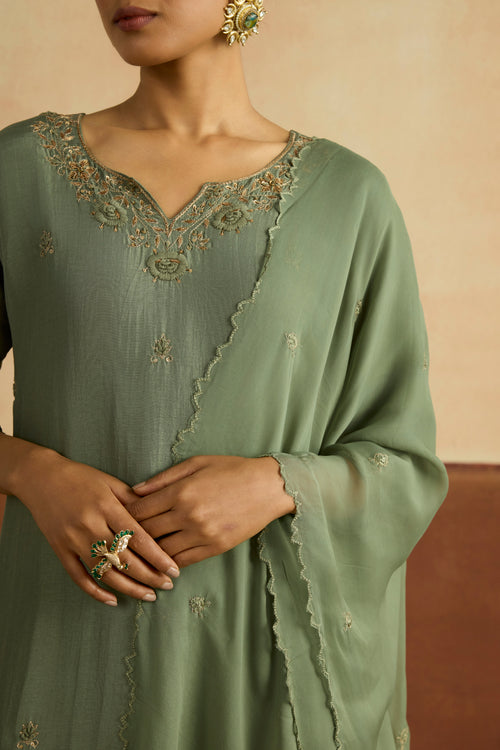 Priya Embroidered Kurta Set