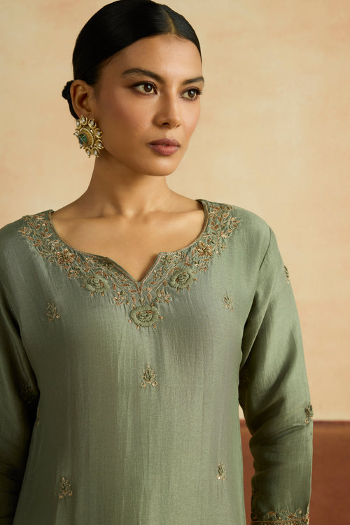 Priya Embroidered Kurta Set