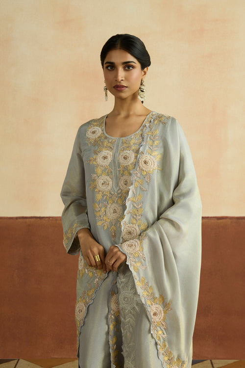 Manika Embroidered Kurta Set (Unstitched)