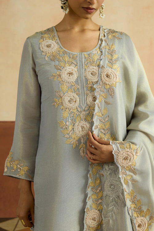 Manika Embroidered Kurta Set (Unstitched)