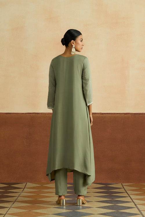 Rajvi Embroidered Kurta Set