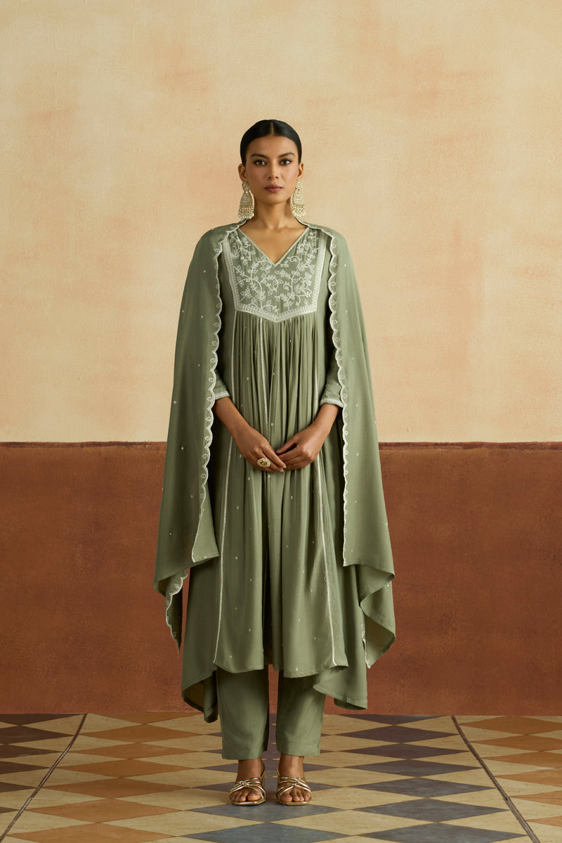 Rajvi Embroidered Kurta Set