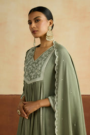 Rajvi Embroidered Kurta Set