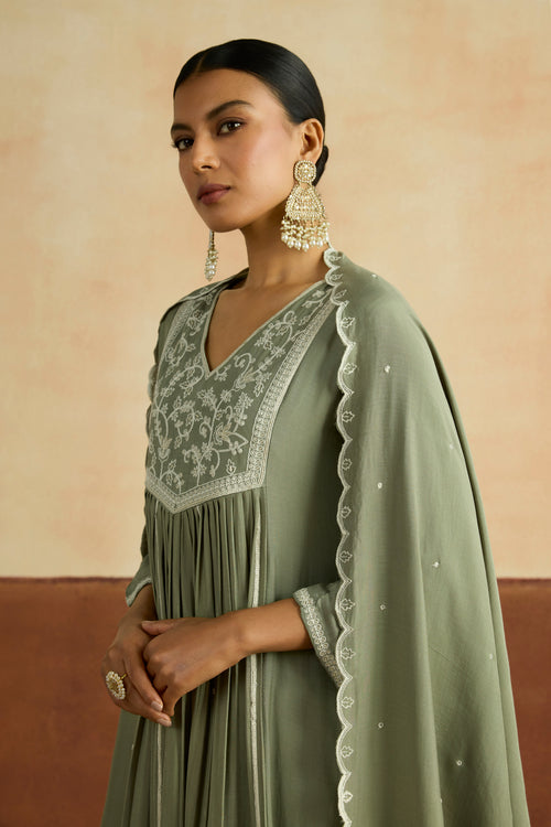 Rajvi Embroidered Kurta Set