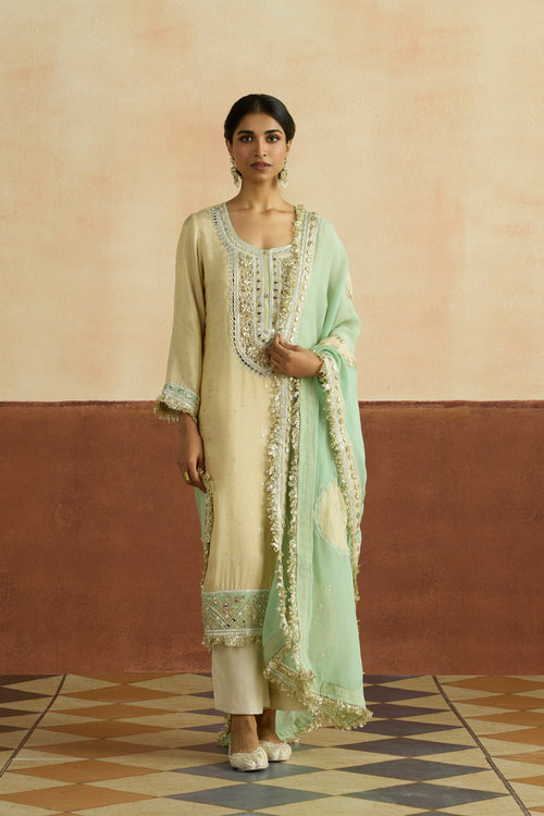 Nitara Embroidered Kurta Set (Unstitched)