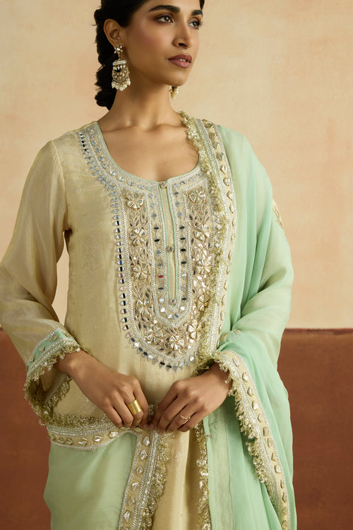 Nitara Embroidered Kurta Set (Unstitched)