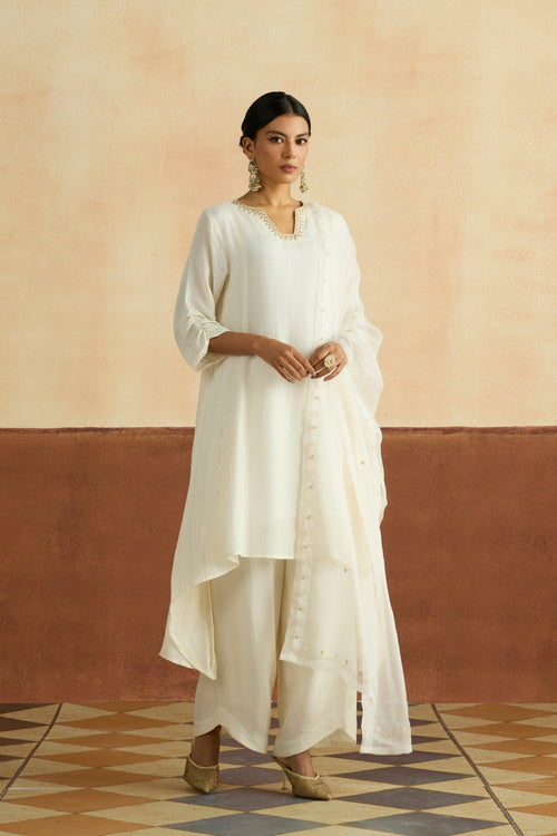 Radhika Embroidered Kurta Set