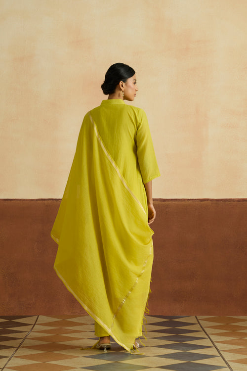 Ruhani Embroidered Kurta Set