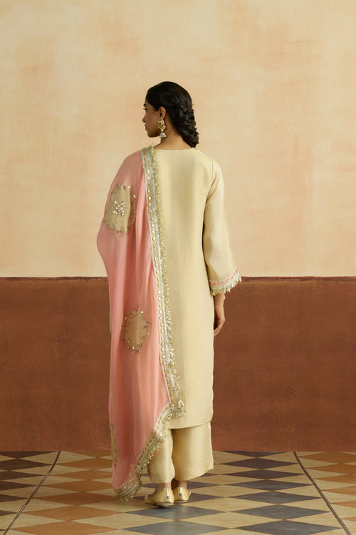 Omisha Embroidered Kurta Set (Unstitched)