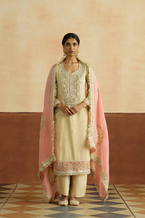 Omisha Embroidered Kurta Set (Unstitched)