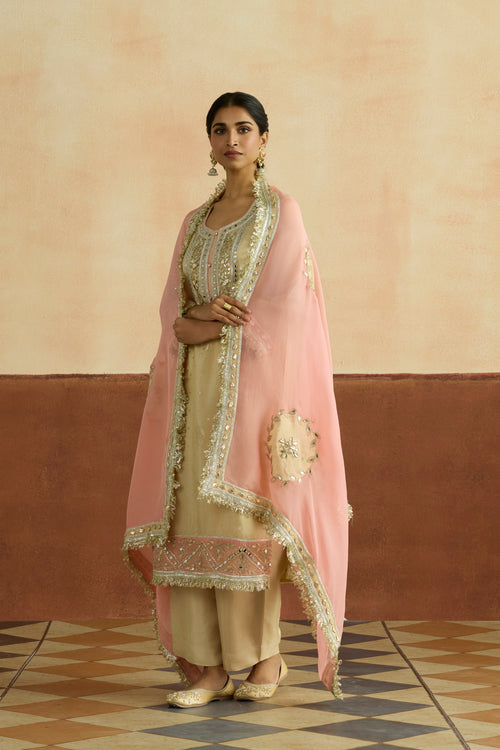 Omisha Embroidered Kurta Set (Unstitched)