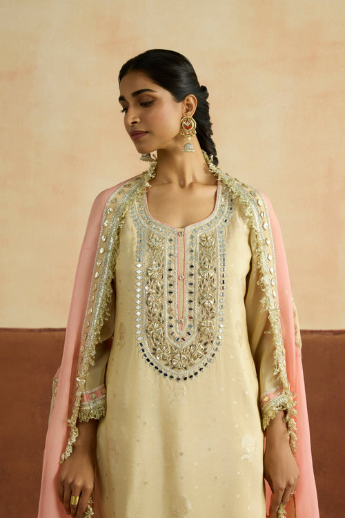 Omisha Embroidered Kurta Set (Unstitched)