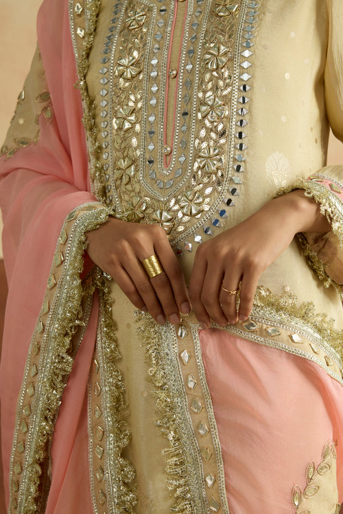 Omisha Embroidered Kurta Set (Unstitched)