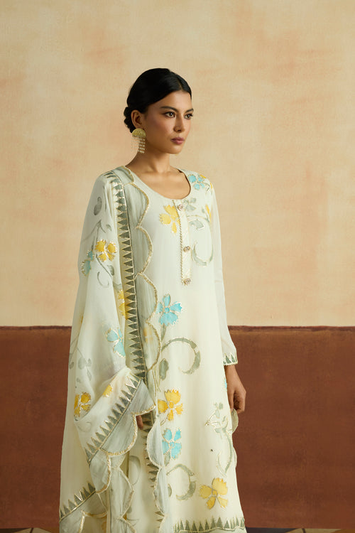 Parul Embroidered Kurta Set (Unstitched)