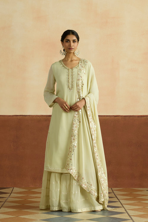 Pranavi Embroidered Kurta Set (Unstitched)