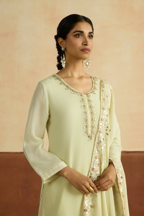 Pranavi Embroidered Kurta Set (Unstitched)