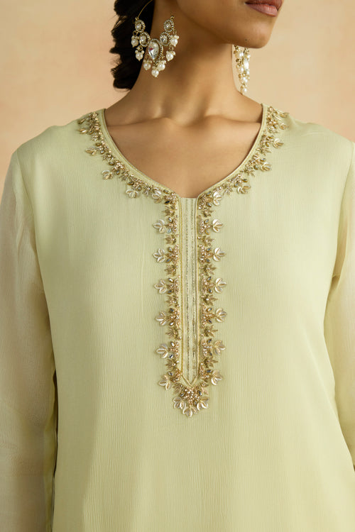 Pranavi Embroidered Kurta Set (Unstitched)