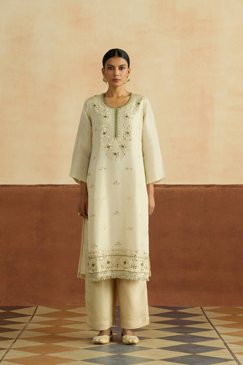 Malini Embroidered Kurta Set (Unstitched)