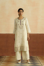 Mahika Embroidered Kurta Set (Unstitched)