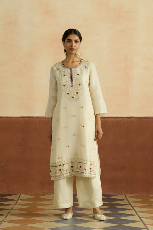 Mahika Embroidered Kurta Set (Unstitched)