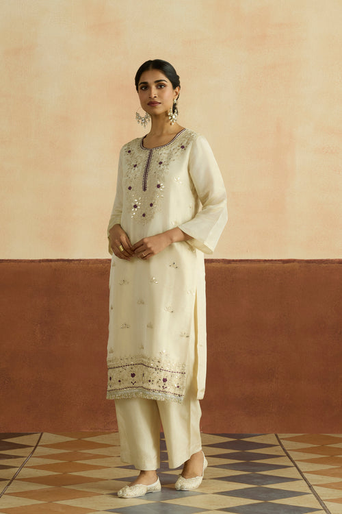 Mahika Embroidered Kurta Set (Unstitched)