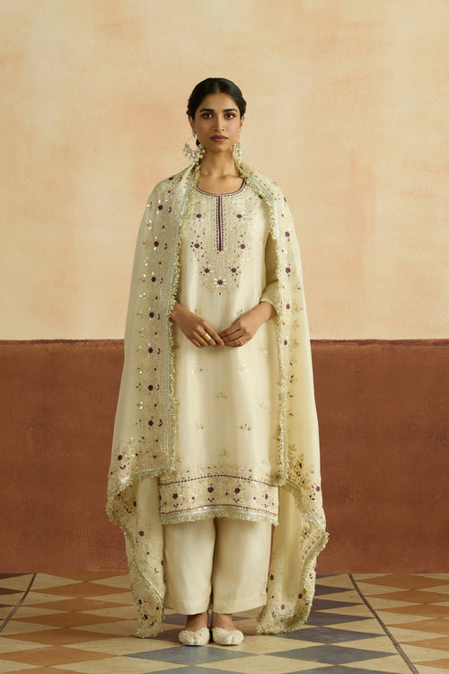 Mahika Embroidered Kurta Set (Unstitched)