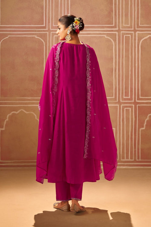 Zahra Embroidered Kurta Set