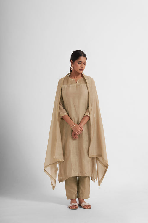 Sumbul  Embroidered Kurta Set - House of Ayuda