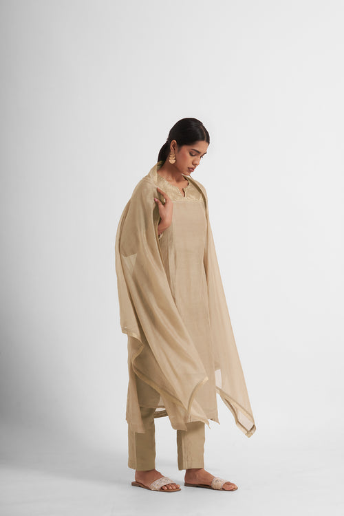 Sumbul  Embroidered Kurta Set - House of Ayuda