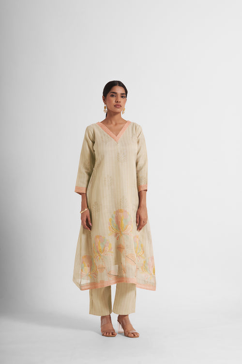 Aarizah Embroidered Kurta Set