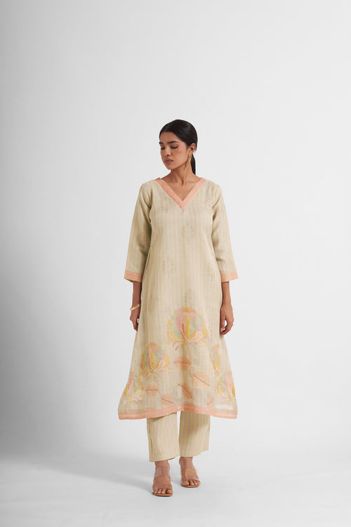 Aarizah Embroidered Kurta Set