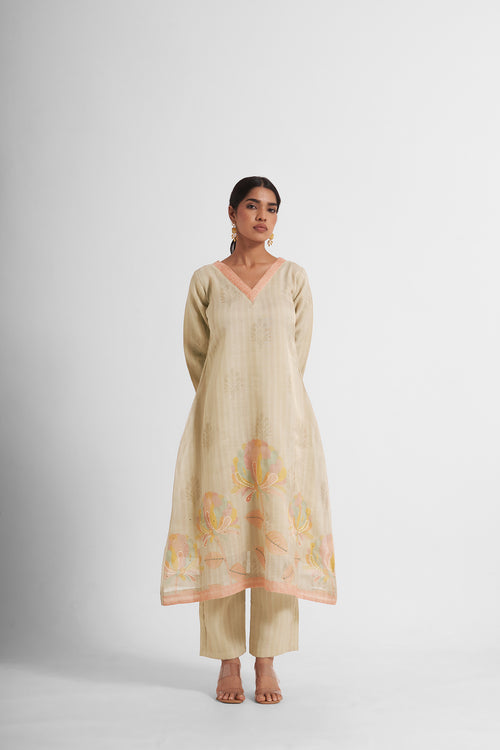 Aarizah Embroidered Kurta Set
