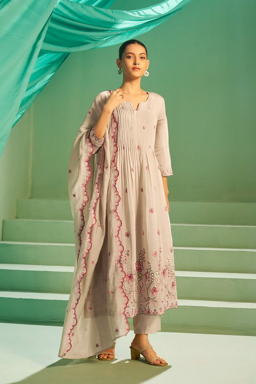 Naqsh Embroidered Kurta Set