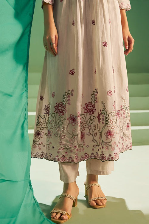 Naqsh Embroidered Kurta Set