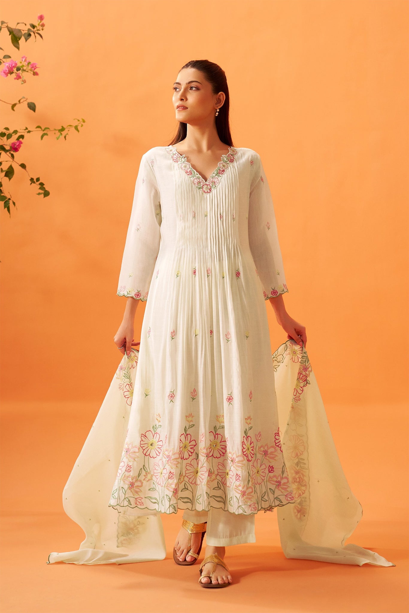 Bahaar Embroidered Kurta Set