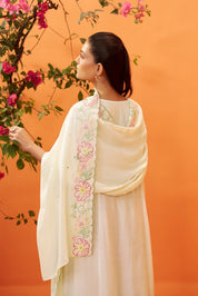 Bahaar Embroidered Kurta Set