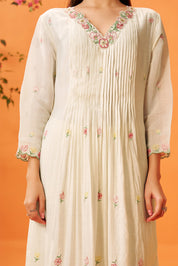 Bahaar Embroidered Kurta Set