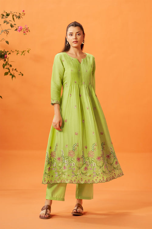 Nazakat Embroidered Kurta Set