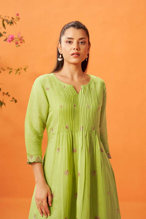 Nazakat Embroidered Kurta Set
