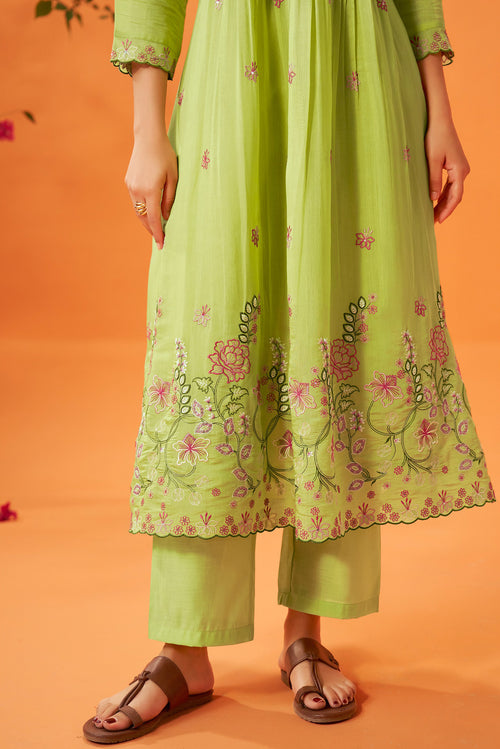 Nazakat Embroidered Kurta Set